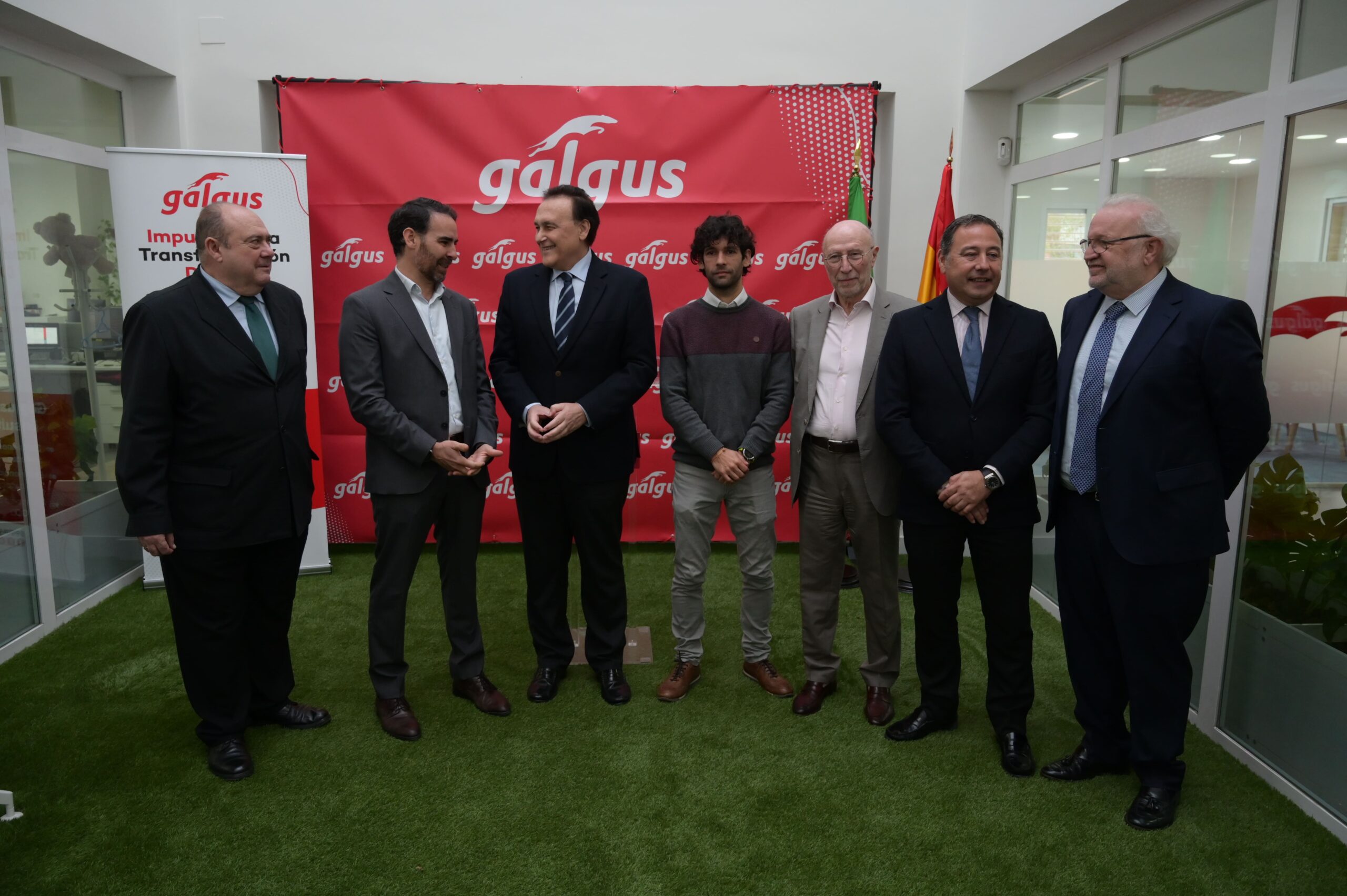 Visita a Galgus del Consejero de Innovación de la Junta de Andalucía